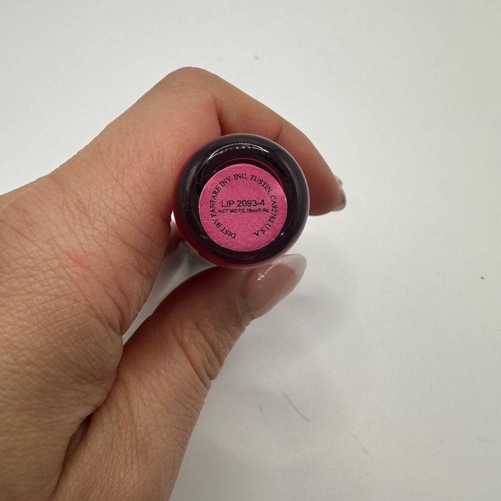 Amuse Metallic Liquid Long Lasting Lipstick - 2093-4 (Metallic Hot Pink) - Picture 4 of 4